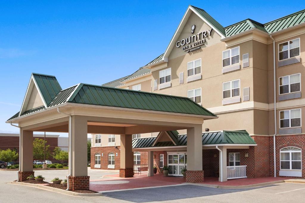 Country Inn & Suites by Radisson Lexington Park (Patuxent River Naval Air Station) MD Main image 1